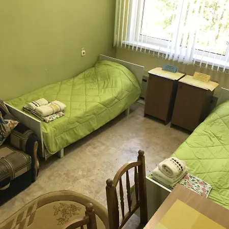 Universitetskaya Hostel *